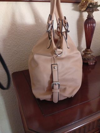 Bolso beige en perfecto estado 