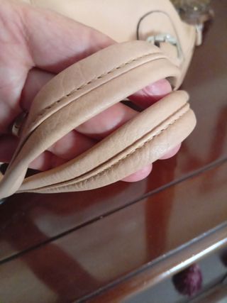 Bolso beige en perfecto estado 
