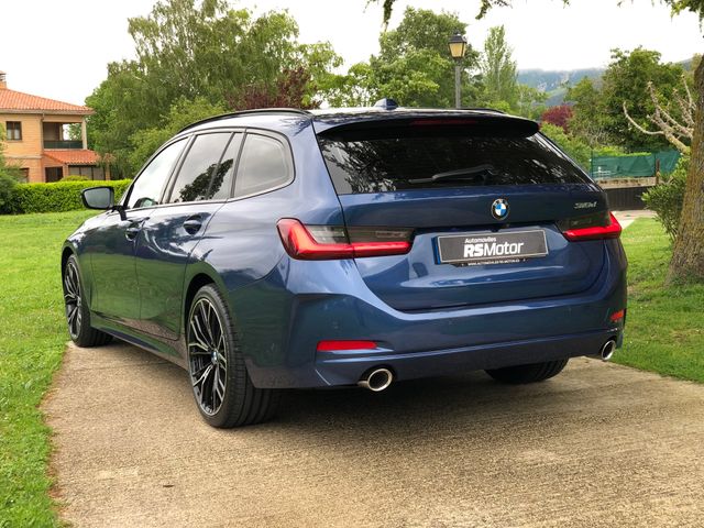 BMW 318dA TOURING G21.