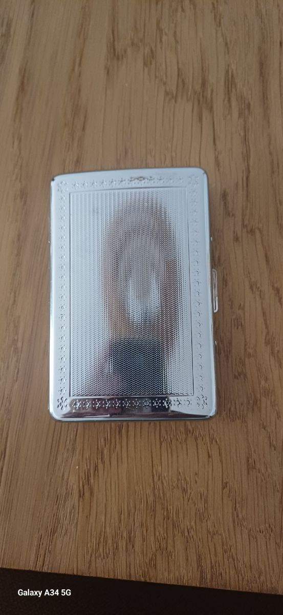 Pitillera plateada antigua