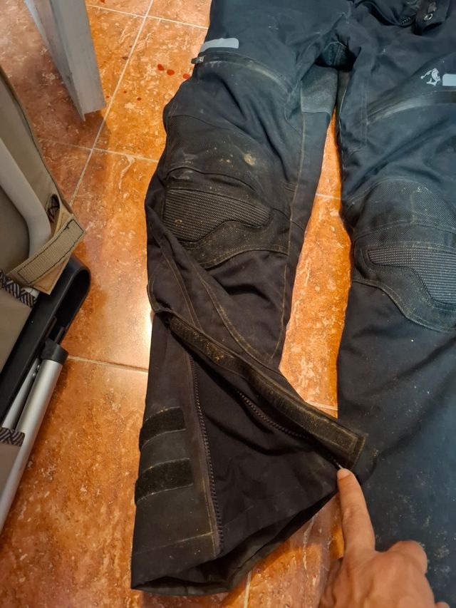 Pantalones moto Bela