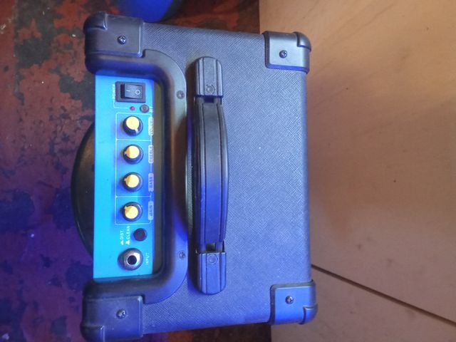 Amplificador Guitarra Eléctrica bluetooth y jack