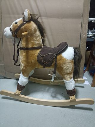 Caballo mecedora marrón