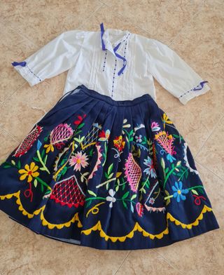 Traje regional huertana: blusa+falda sallas etc.