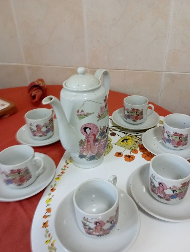 Juego té vintage porcelana Coreana: Tetera + 6 taz