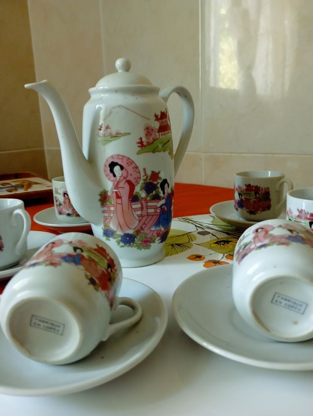 Juego té vintage porcelana Coreana: Tetera + 6 taz