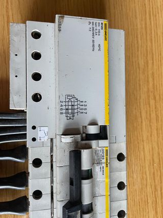 Interruptor automático UNELC M125