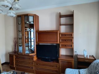 Mueble salón madera - vitrina