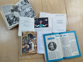 Lote de publicaciones de índole religiosa