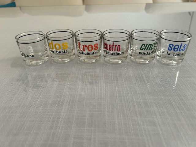 6 vasos chupito frases divertidas