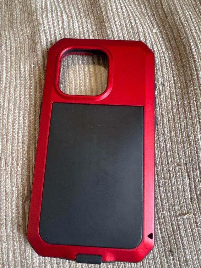 Funda iPhone 15 Pro roja, antigolpes