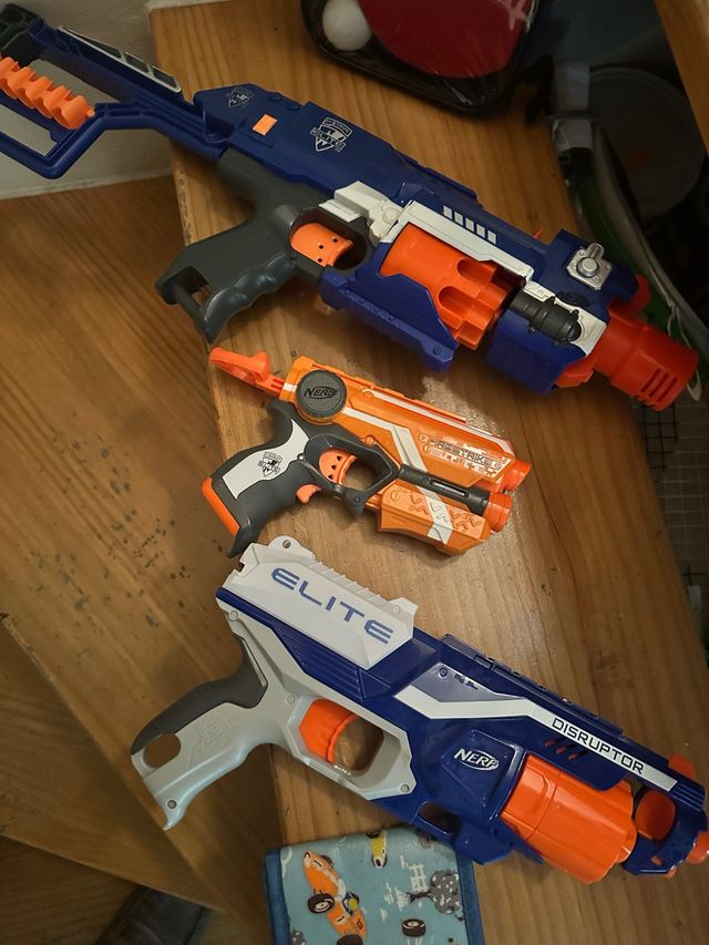 3 Pistolas Nerf + Monopoly Electrónico