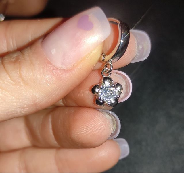 Pendientes plata ley 925 flor con brillo