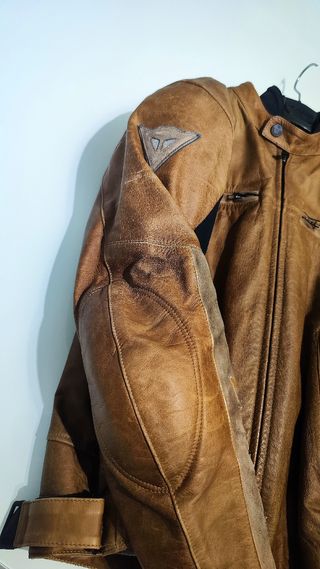 Chaqueta moto Dainese cuero camel