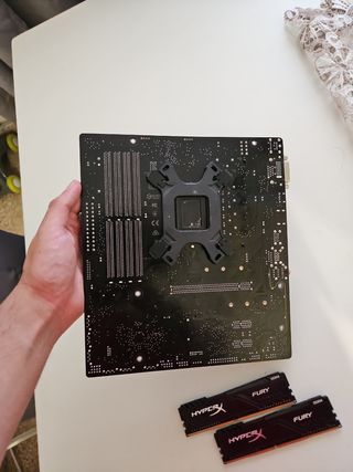 CPU i7-9700, Asus Prime B365M-A, Hyperx 16GB R