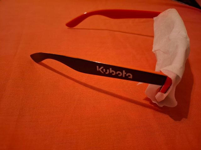 Gafas sol Kubota - negras y naranjas
