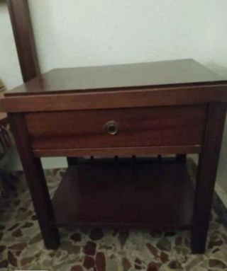 Liquidación Mesita noche madera antigua