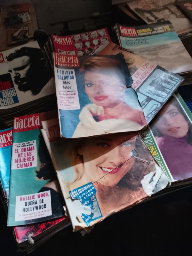Lote 106 revistas  Gaceta Ilustrada años 60-70