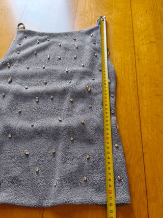 Top gris, Zara, con pedrería