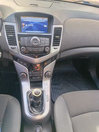 Chevrolet Cruze 2.0 Turbodiesel de 150cv manual.