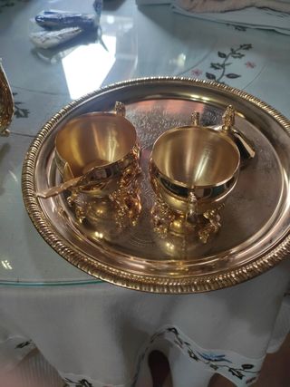 Juego de té dorado antiguo
