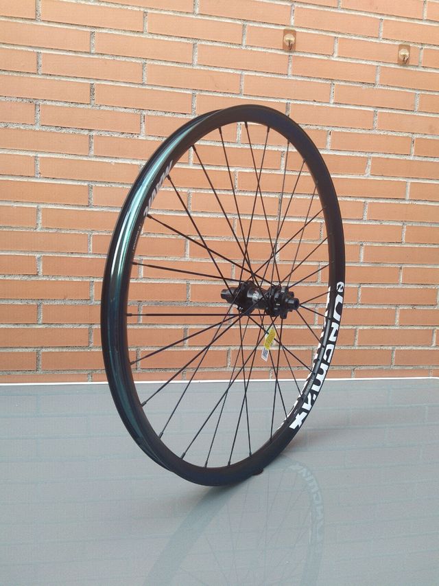 27,5" MAVIC E-DEEMAX 30mm XD BOOST. Llanta trasera