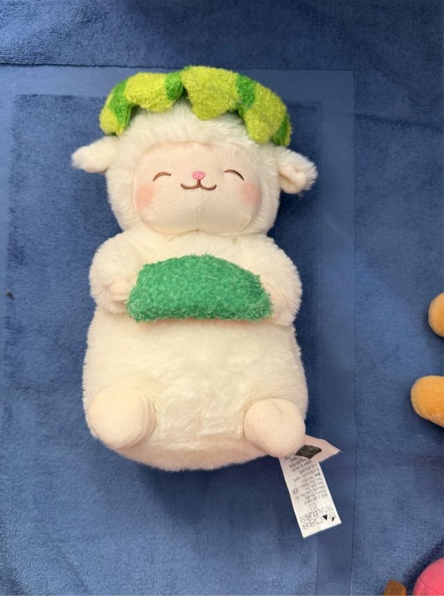 Peluche Oveja tierna con sandía