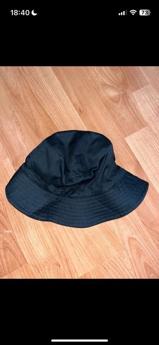 Gorro negro reversible