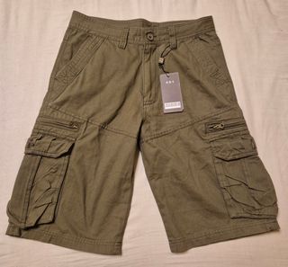 Shorts cargo verde militar hombre