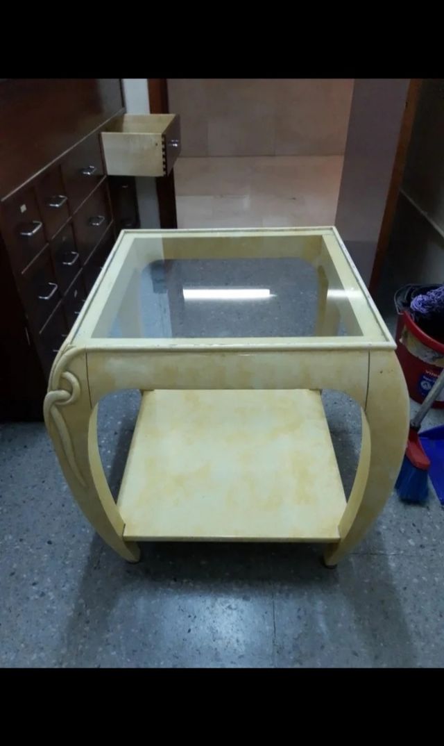 Mesa auxiliar beige cristal