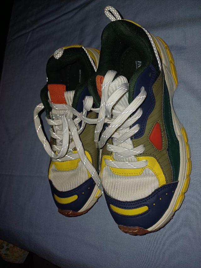 Zapatillas deportivas ZARA niño talla 36