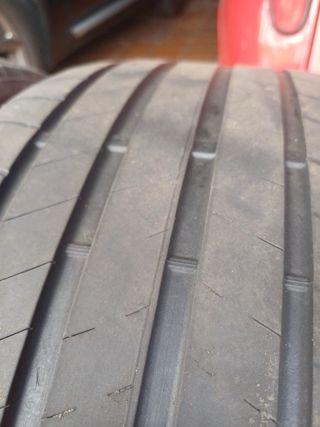 Ruedas 255/35/19
Neumáticos usados
