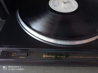 Giradiscos Sherwood PD-701B