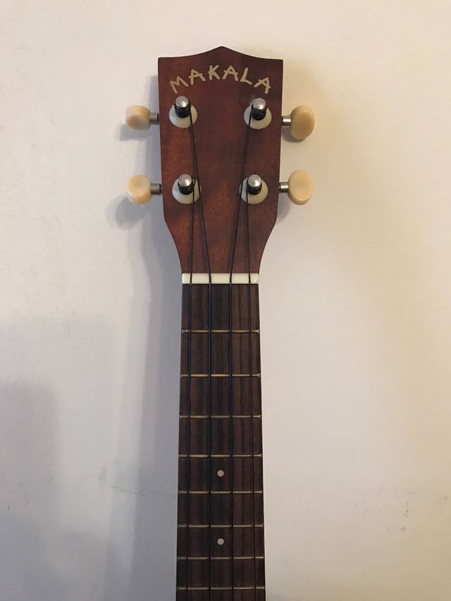 Ukelele Makala Concierto