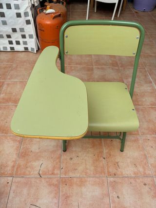 Silla escolar vintage verde