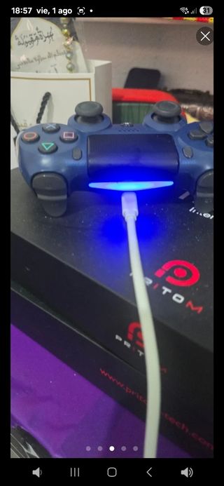 Mando PS4 Azul - Sony solo  Con cable funciona bie