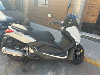 Yamaha XMax 250cc - Scooter