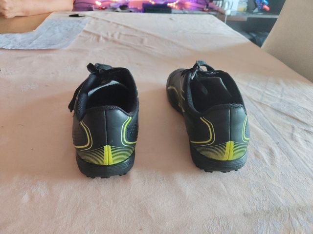 Zapatillas Puma fútbol multitaco