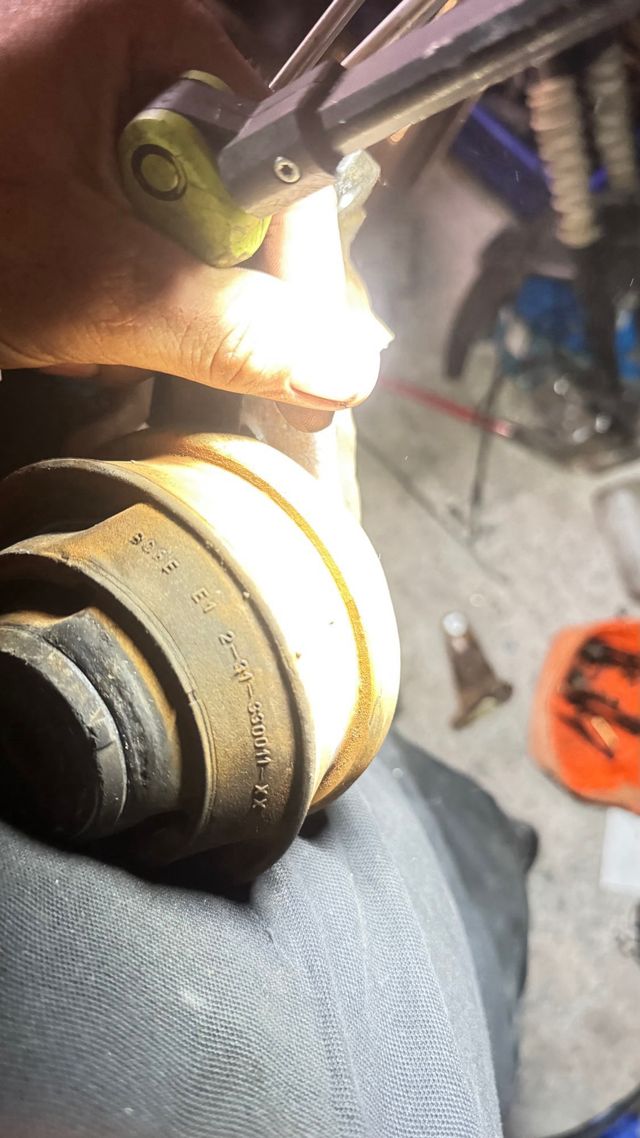 Soporte motor Mercedes 190