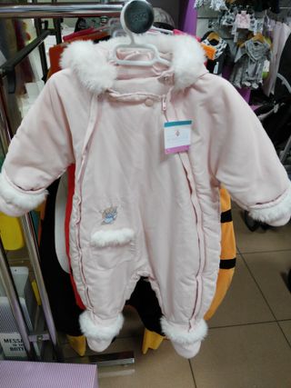 Buzo con manoplas para bebé