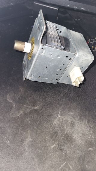 Magnetrón Microondas 