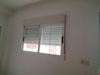 Ventana aluminio blanca corredera