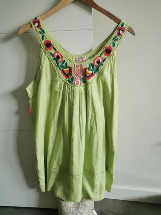 Blusa Flamenco Verde bordada