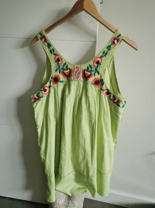Blusa Flamenco Verde bordada