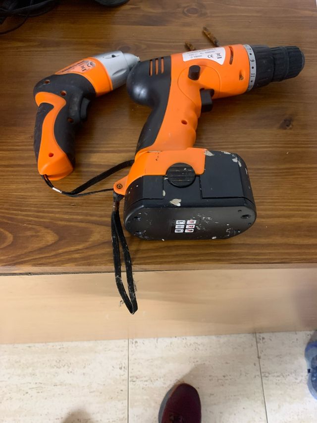 Taladro y atornillador inalámbricos