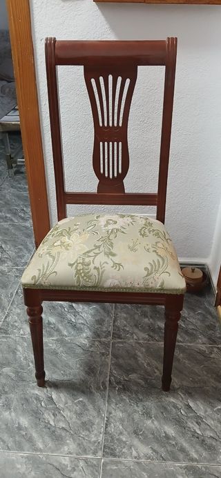 Silla madera estilo clásico