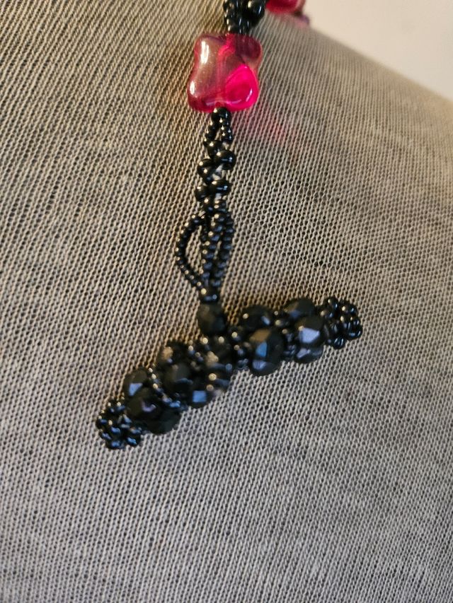 Collana con ciondolo cuore e croce