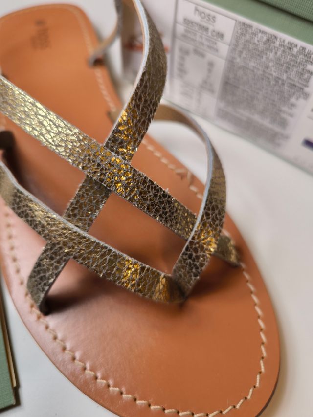 Sandalias planas piel Hoss Intropia dorado 
t40
