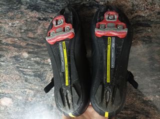 Zapatillas ciclismo Mavic 42,calas wellco y regalo