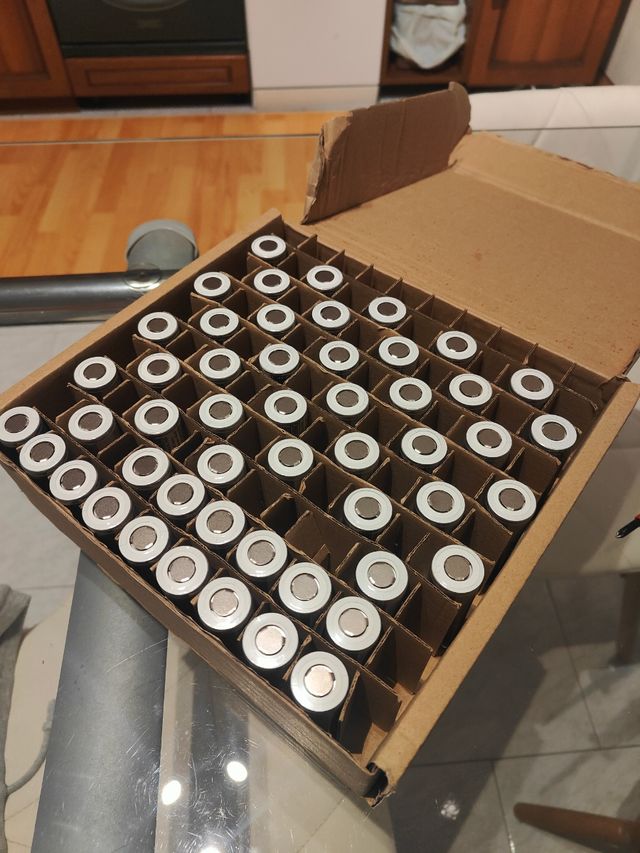 120 Celle Litio NMC LG M58T 21700 Nuove o Pretesta